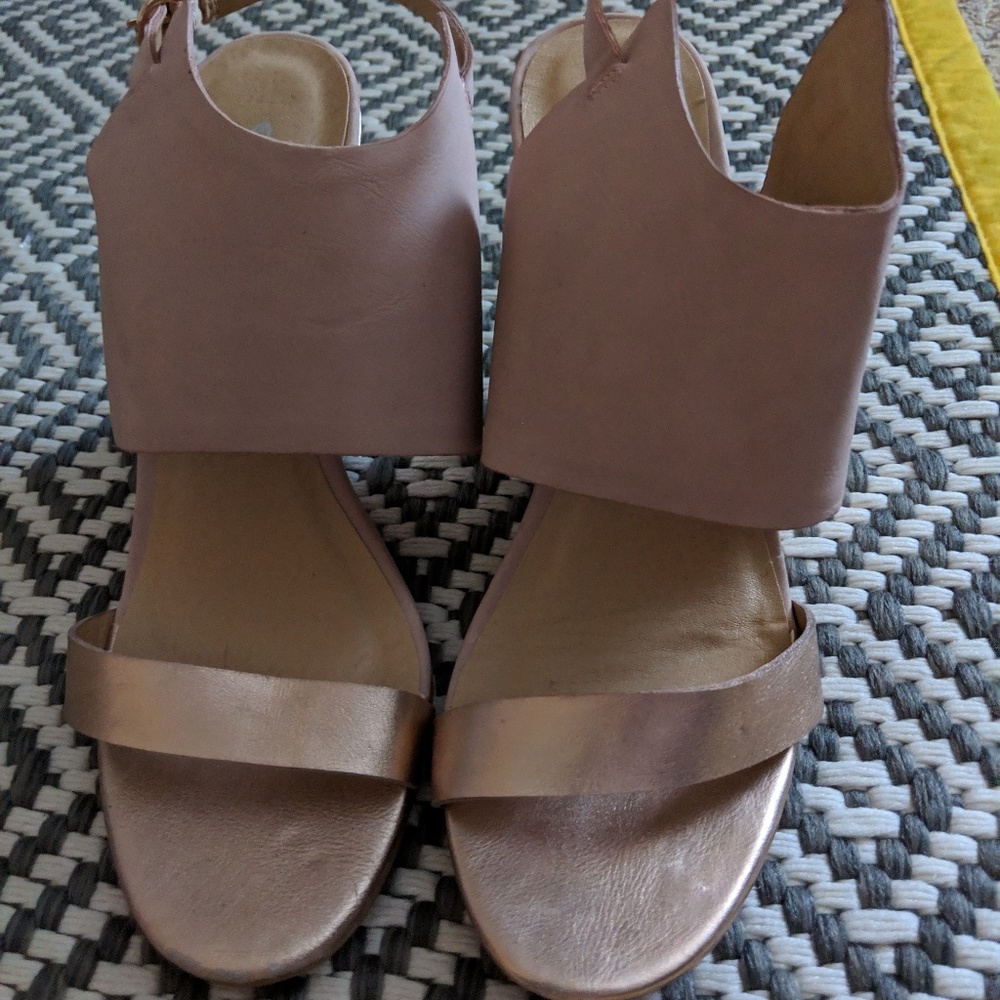 Chinese Laundry rose gold wedges